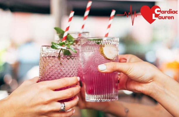 5 delicious mocktail recipes to enjoy a low-alcohol summer 4 This image has an empty alt attribute; its file name is strawberry-pink-mocktail.jpg